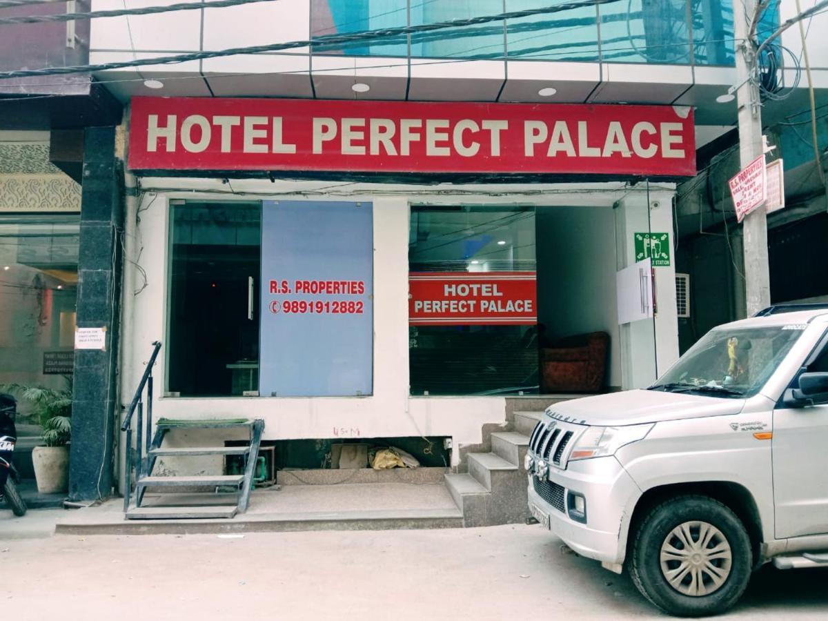 新德里 Perfect Palace酒店 外观 照片